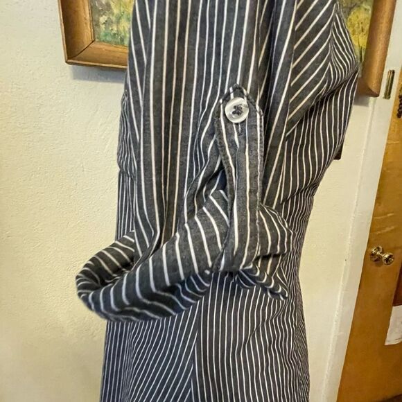 Planet gold striped cotton button up size M - Picture 3 of 10